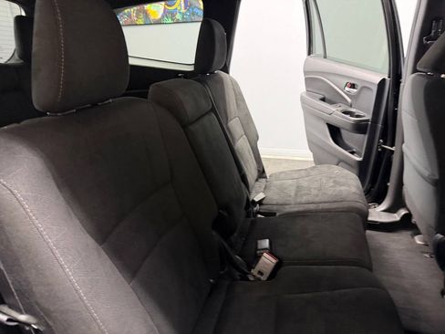 Used 2022 Honda Pilot Sport image 47