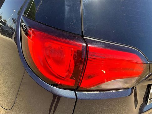 Used 2020 Chrysler Pacifica Touring w/ S Appearance Package FWD image 31