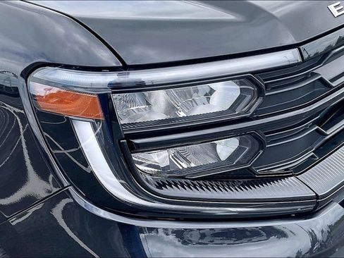Used 2025 Ford Expedition Max Active AWD/4WD image 30