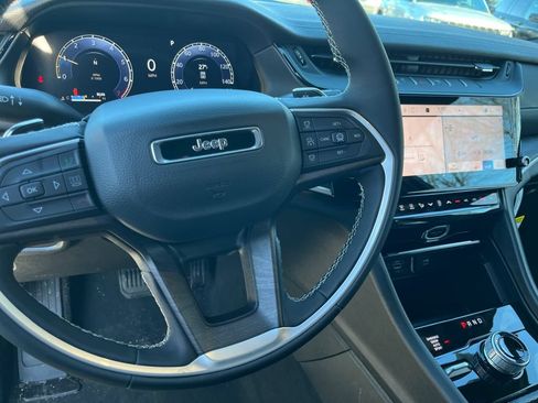 New 2026 Jeep Grand Cherokee Limited AWD/4WD image 12