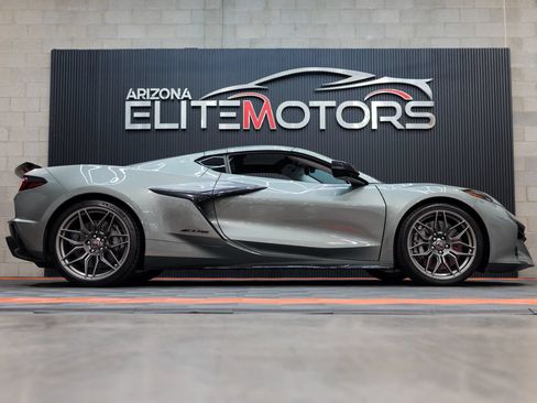 Used 2024 Chevrolet Corvette Z06 w/ Battery Protection Package RWD image 18