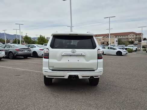 Used 2019 Toyota 4Runner Limited AWD/4WD image 4