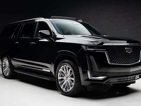 Used 2023 Cadillac Escalade ESV Premium Luxury w/ LPO, Floor Liner Package AWD/4WD image 89
