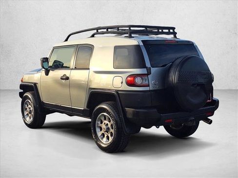 Used 2012 Toyota FJ Cruiser image 7