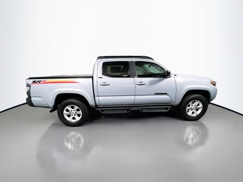 Used 2019 Toyota Tacoma SR5 image 3