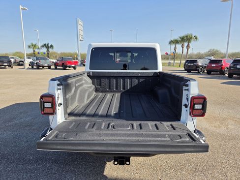 New 2026 Jeep Gladiator Mojave image 28