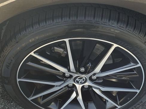 Used 2023 Toyota Camry SE FWD image 33