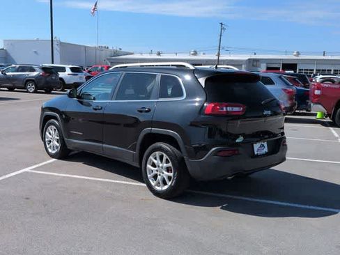 Used 2016 Jeep Cherokee Latitude FWD image 6