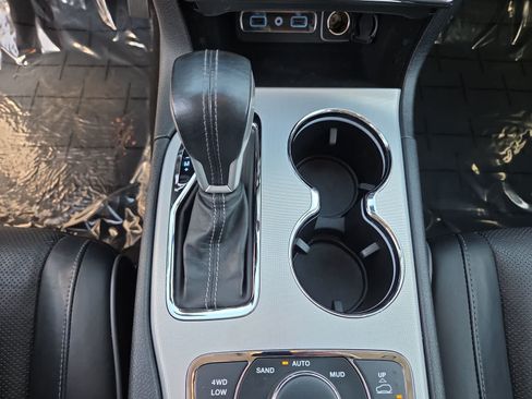 Used 2020 Jeep Grand Cherokee Summit w/ Platinum Series Group AWD/4WD image 25
