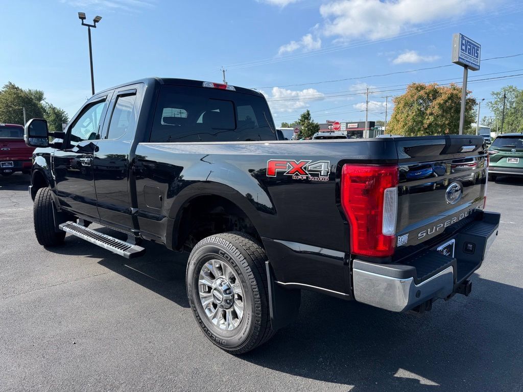 Used 2017 Ford F250 Lariat w/ Chrome Package AWD/4WD image 10