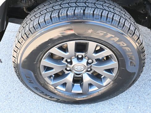 Used 2023 Toyota Tacoma SR5 RWD image 7
