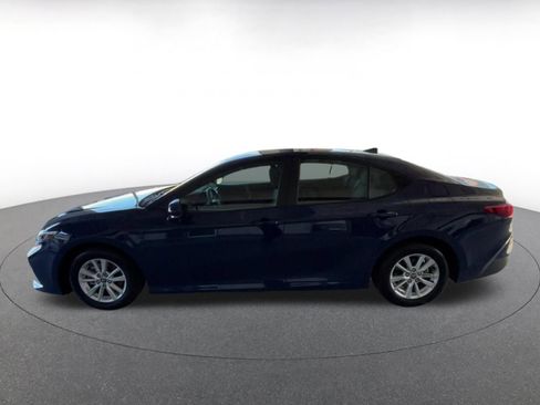 Used 2025 Toyota Camry LE image 10