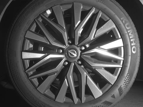 Used 2025 Nissan Altima 2.5 SV image 12