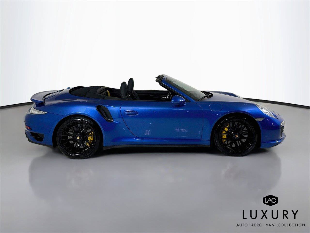 Used 2014 Porsche 911 Turbo S AWD/4WD image 4
