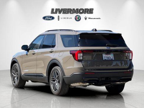 Used 2026 Ford Explorer ST-Line w/ ST-Line Street Pack RWD image 5