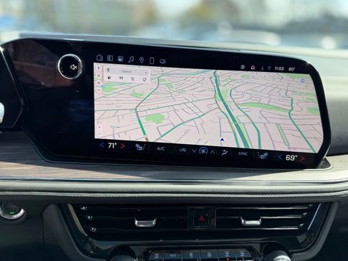 Used 2025 Chevrolet Tahoe Z71 w/ Comfort Package image 7