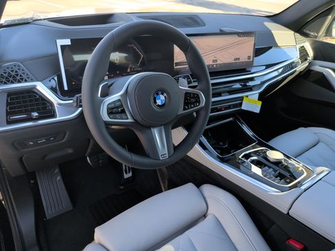 Used 2026 BMW X5 xDrive40i w/ M Sport Package AWD/4WD image 14