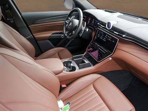 Used 2023 Maserati Grecale GT image 28