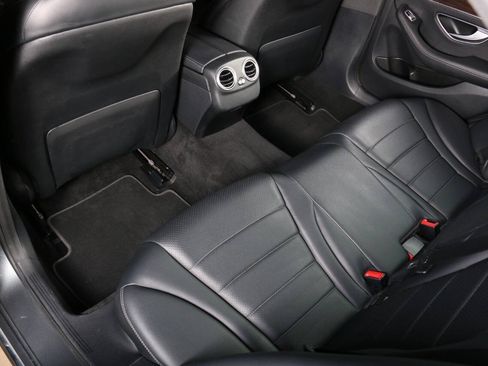 Used 2018 Mercedes-Benz C 300 Sedan image 38