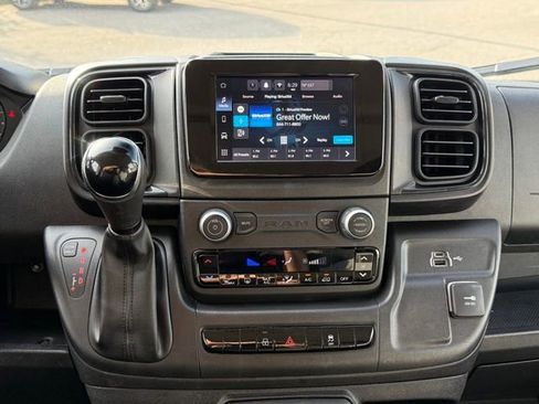 Used 2025 RAM ProMaster 2500 w/ Convenience Group FWD image 17