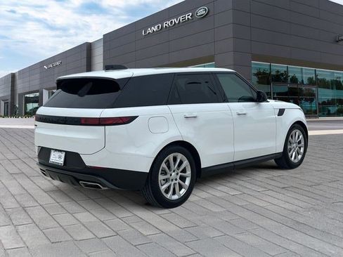 Used 2025 Land Rover Range Rover Sport SE AWD/4WD image 5