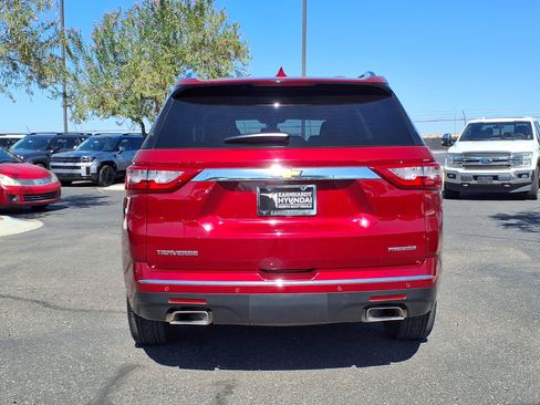 Used 2021 Chevrolet Traverse Premier FWD image 5
