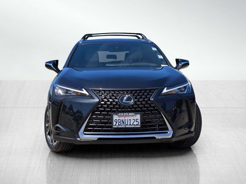 Used 2022 Lexus UX 200 w/ Accessory Package (Z2) FWD image 3