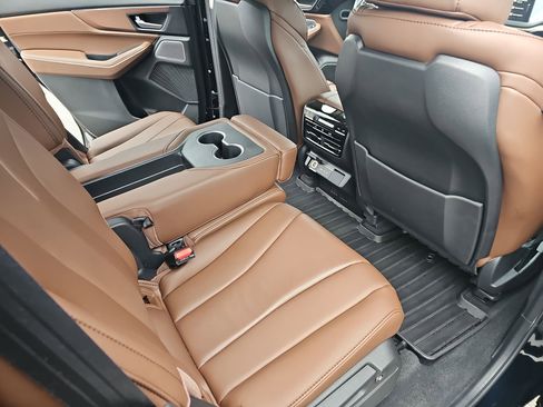 Used 2026 Acura MDX FWD w/ Technology Package image 11