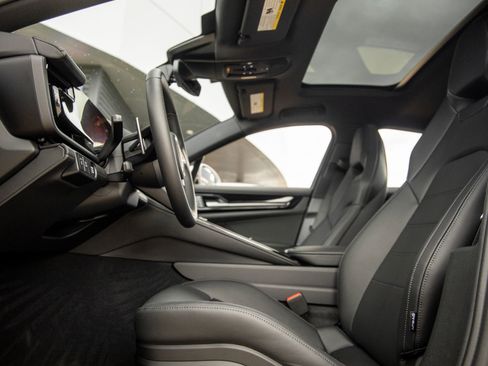 New 2026 Porsche Panamera 4 AWD/4WD image 25