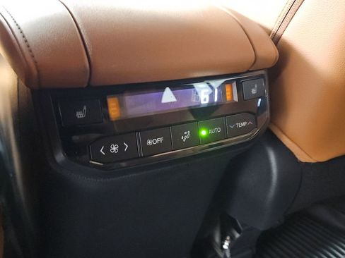 New 2026 Toyota Highlander Platinum image 28