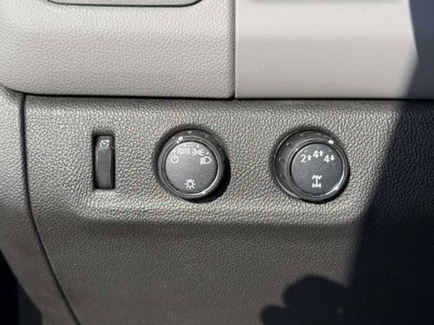 Used 2019 Chevrolet Colorado W/T w/ Custom Special Edition AWD/4WD image 18