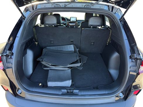 Certified 2025 Ford Escape ST-Line w/ Equipment Group 301A image 17