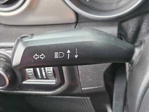 Used 2018 Jeep Wrangler Unlimited Sport image 17