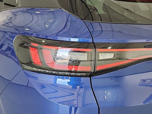 Certified 2022 Volkswagen ID.4 Pro S RWD image 8