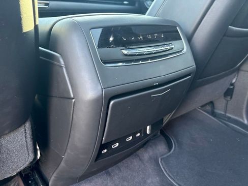 Certified 2023 Cadillac Escalade ESV Sport Platinum w/ LPO, ONYX Package AWD/4WD image 18