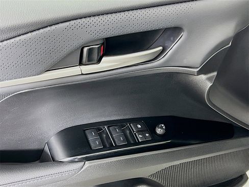 Used 2025 Toyota Camry XSE image 18