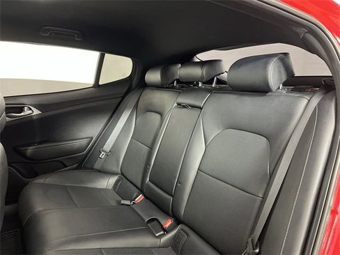 Used 2021 Kia Stinger GT image 21
