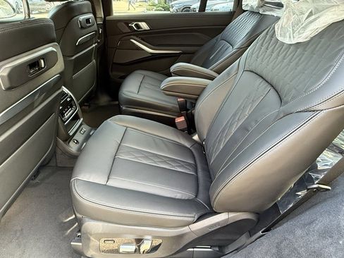 New 2026 BMW X7 M60i image 30