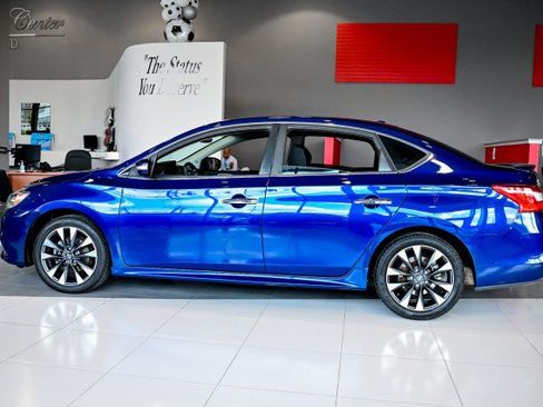 Used 2017 Nissan Sentra SR w/ Electronics Package FWD image 8