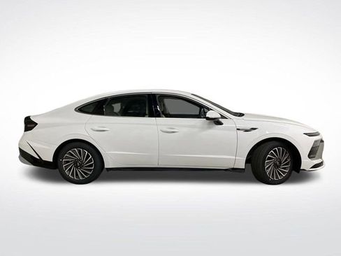 New 2025 Hyundai Sonata SEL image 2