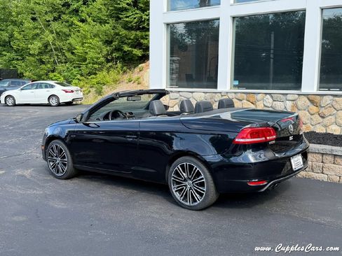 Used 2015 Volkswagen Eos Final Edition FWD image 3