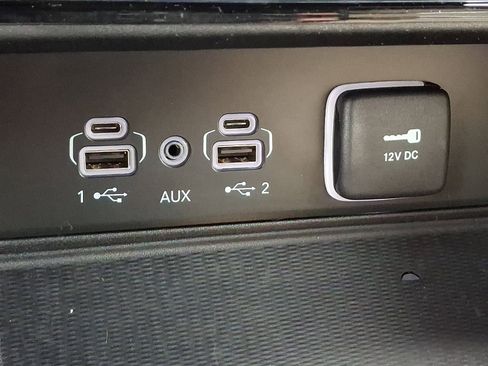 Certified 2025 Jeep Grand Cherokee Limited w/ Luxury Tech Group II AWD/4WD image 26