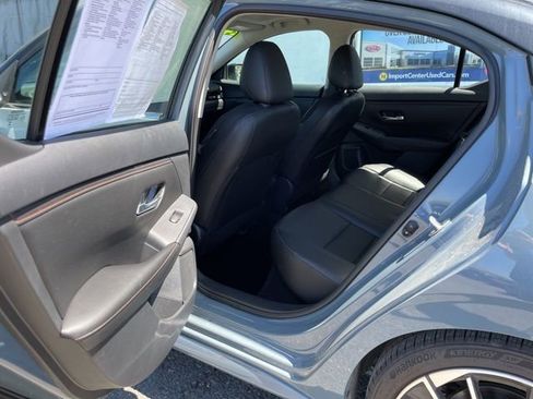 Used 2024 Nissan Sentra SR w/ SR Premium Package FWD image 25