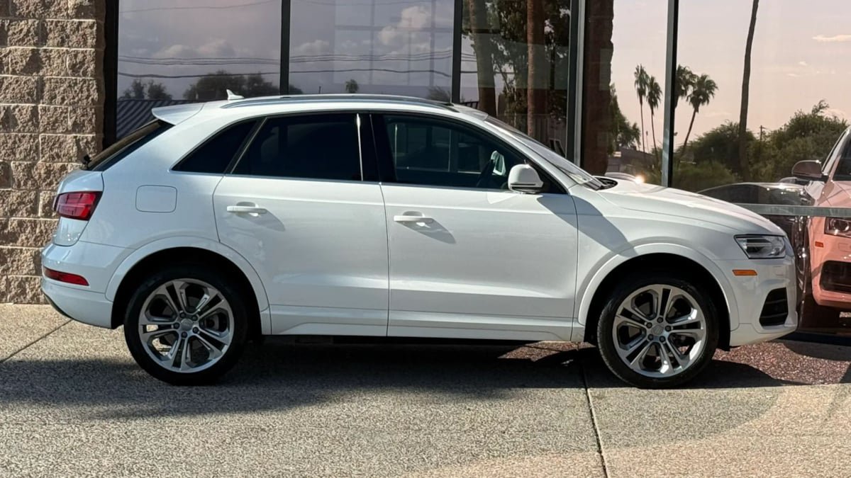 Used 2016 Audi Q3 2.0T Premium Plus w/ Technology Package FWD image 14