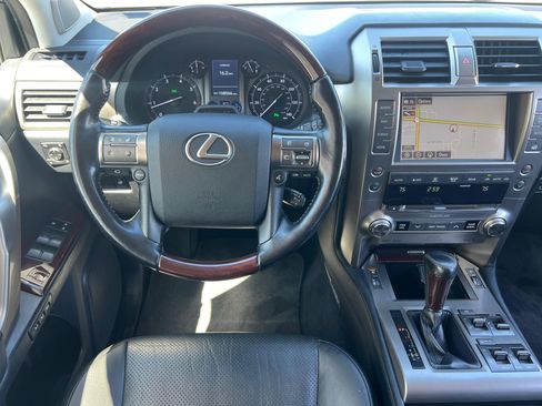 Used 2019 Lexus GX 460 Luxury image 13