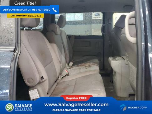 Used 2016 Kia Sedona LX w/ Option Group 020 FWD image 15