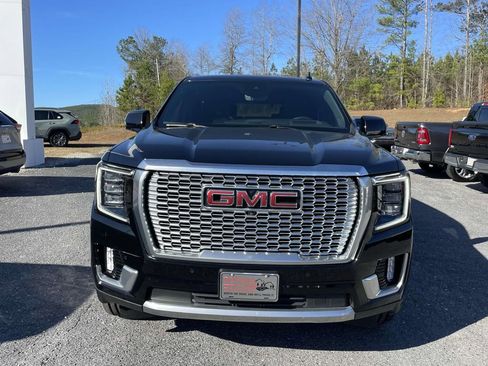 Used 2023 GMC Yukon Denali w/ Denali Reserve Package image 7