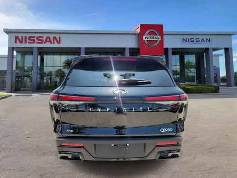 Used 2024 INFINITI QX60 Pure AWD/4WD image 3