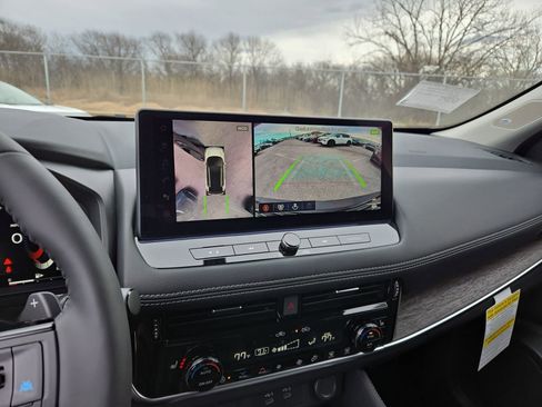 New 2026 Nissan Rogue Platinum w/ Tech Package image 25