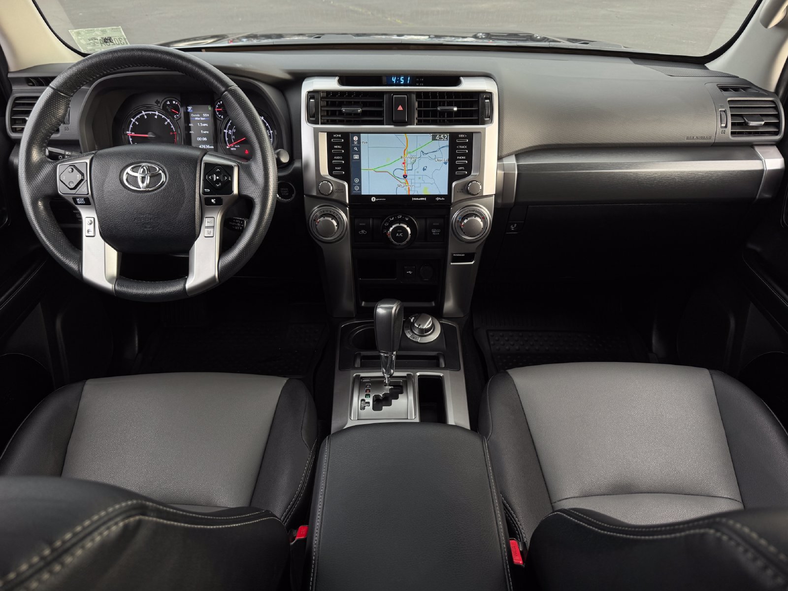 Used 2022 Toyota 4Runner SR5 Premium w/ Moonroof Package AWD/4WD image 15